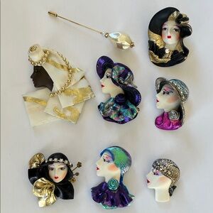 Vintage 80s lot of fancy lady Brooch Set Gold silver Black, Purple blue